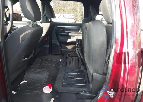 2021 Ram 1500 Classic Slt z USA, uszkodzony, nr VIN 1C6RR7LT2MS504434